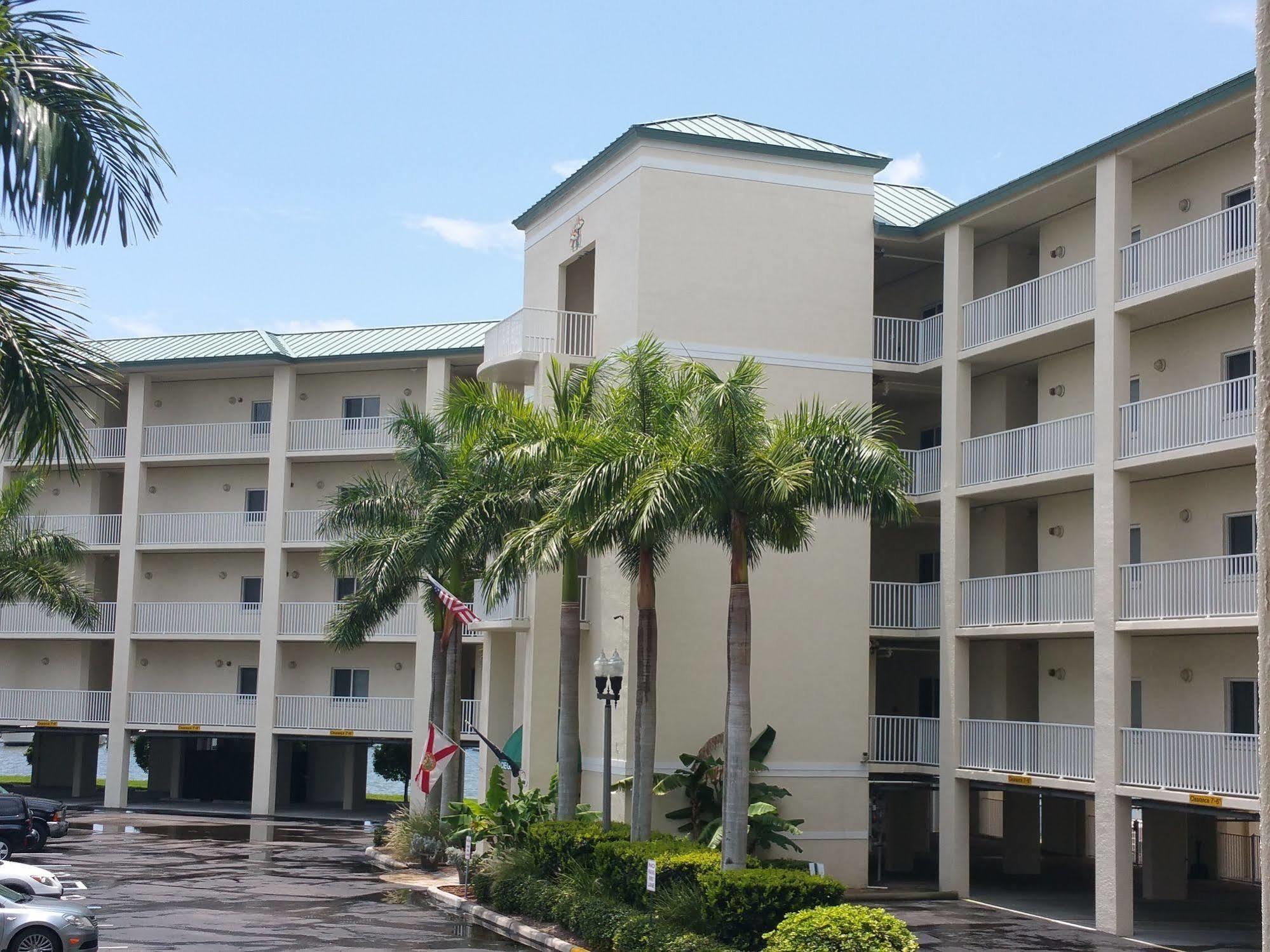 Boca Ciega Resort By Travel Resort Services セント・ピーターズバーグ エクステリア 写真