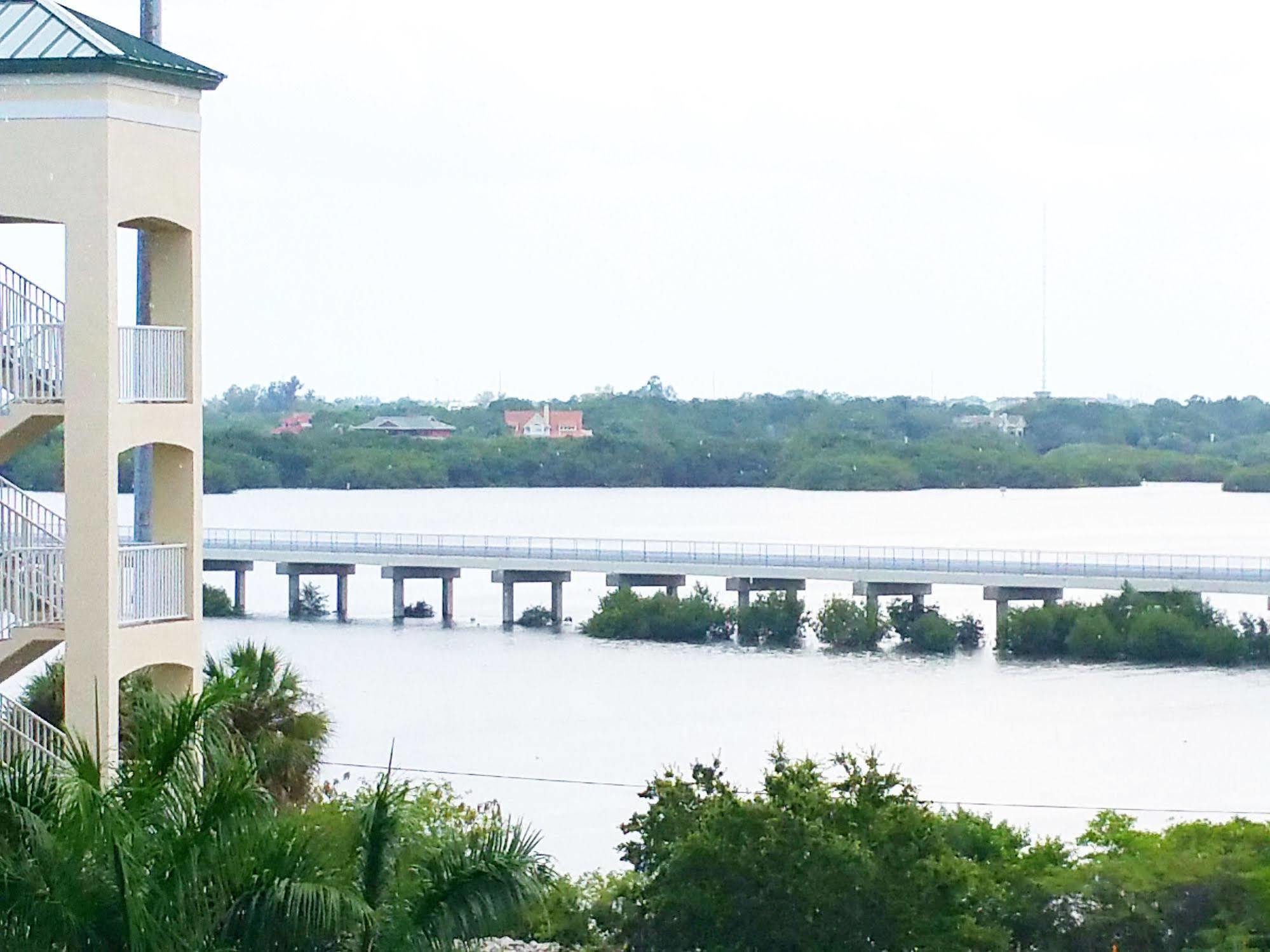 Boca Ciega Resort By Travel Resort Services セント・ピーターズバーグ エクステリア 写真